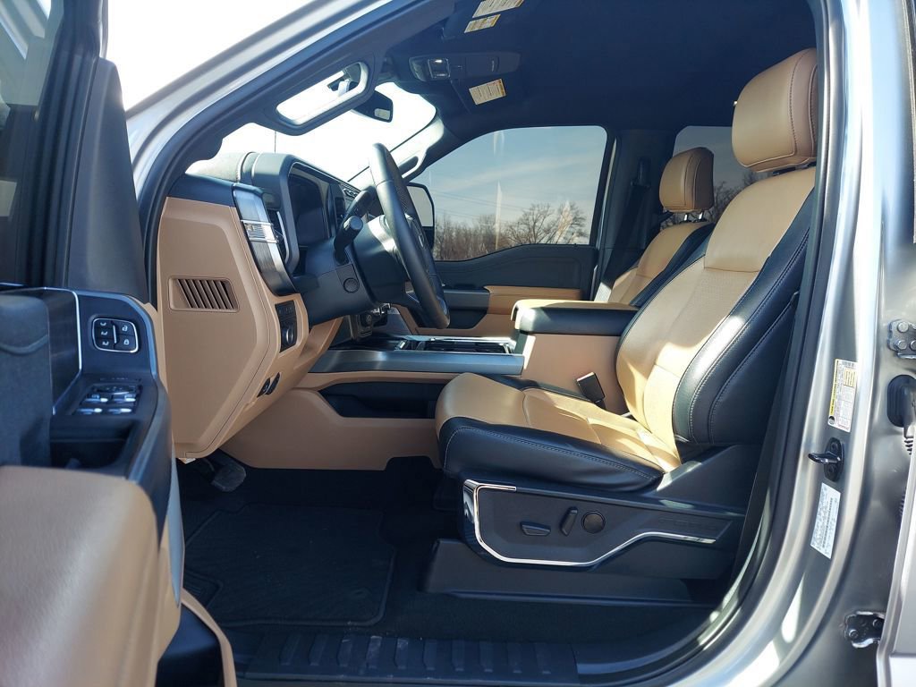 Used 2023 Ford F350 Lariat w/ Tremor Off-Road Package image 11
