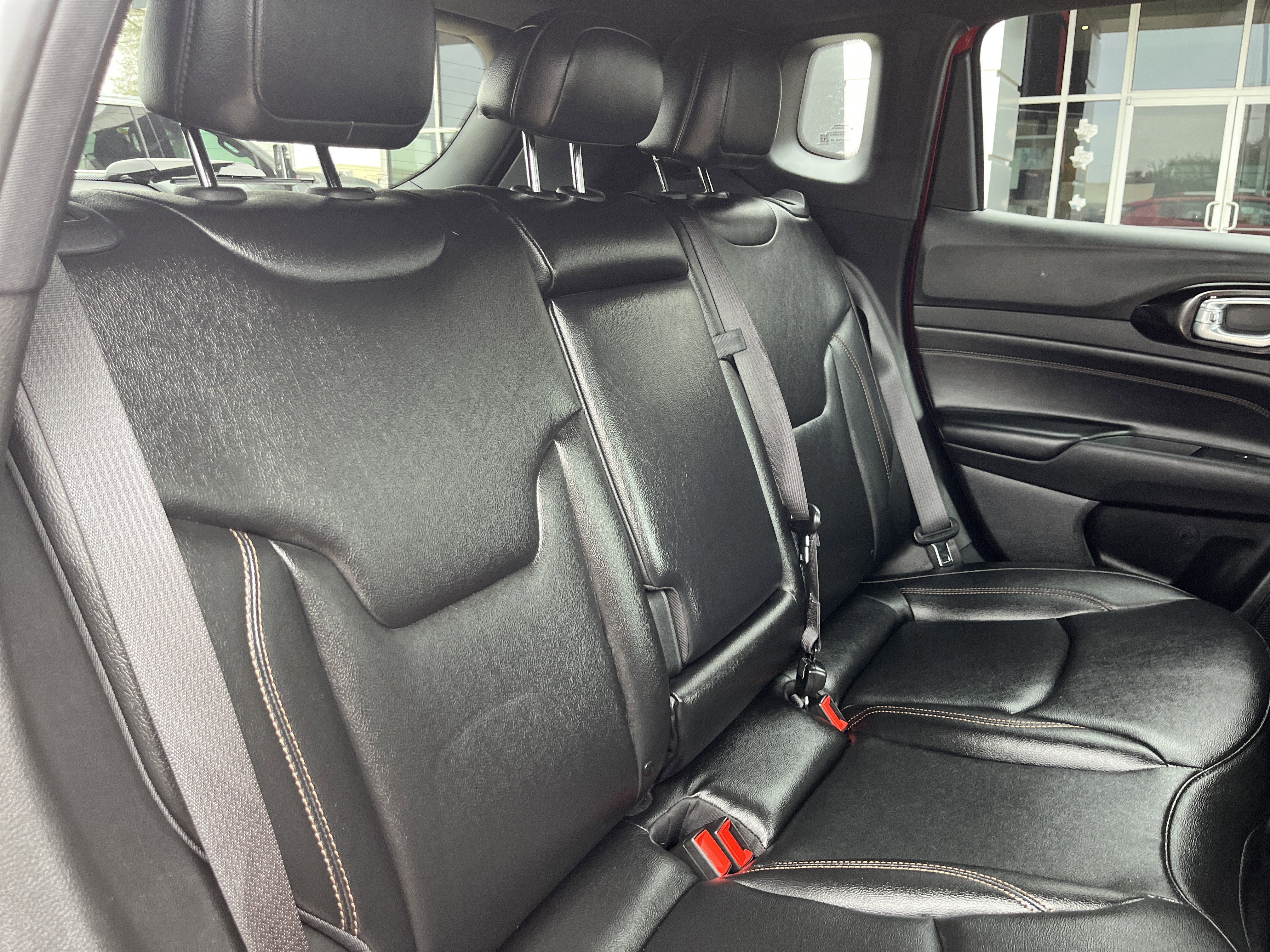 Used 2024 Jeep Compass Limited image 16