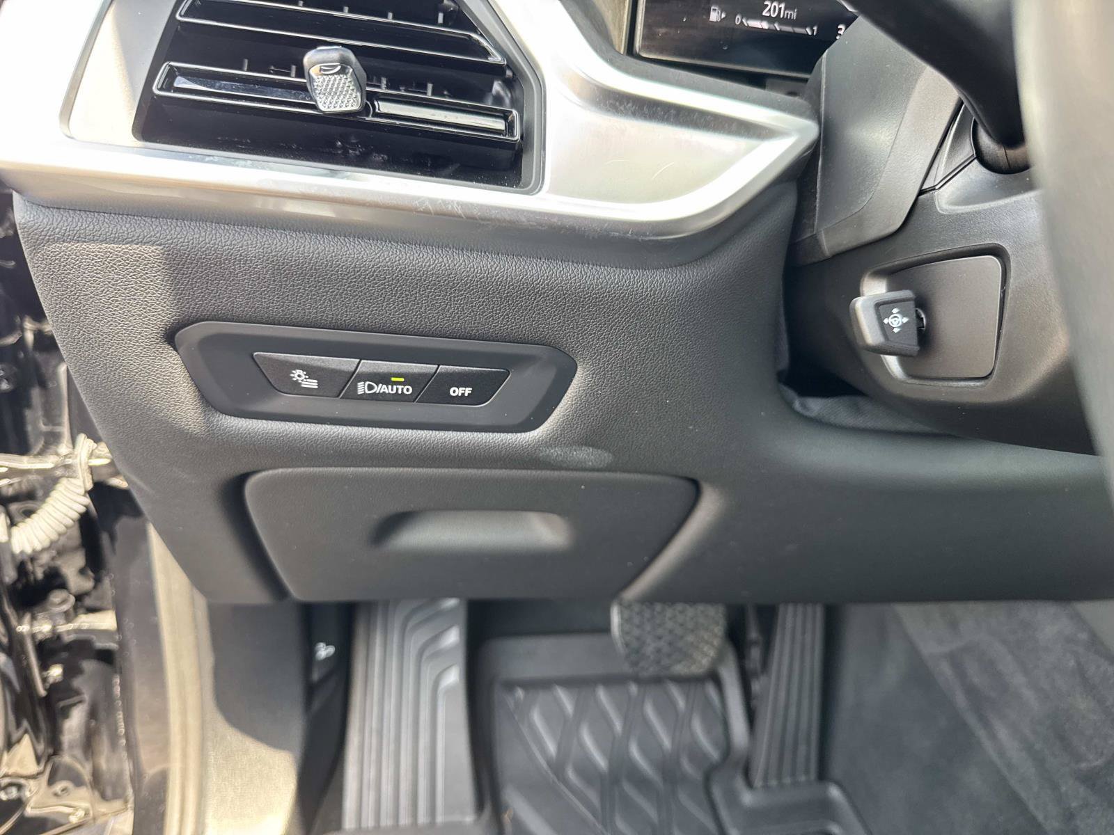 Used 2025 BMW X5 xDrive40i w/ Premium Package AWD/4WD image 33