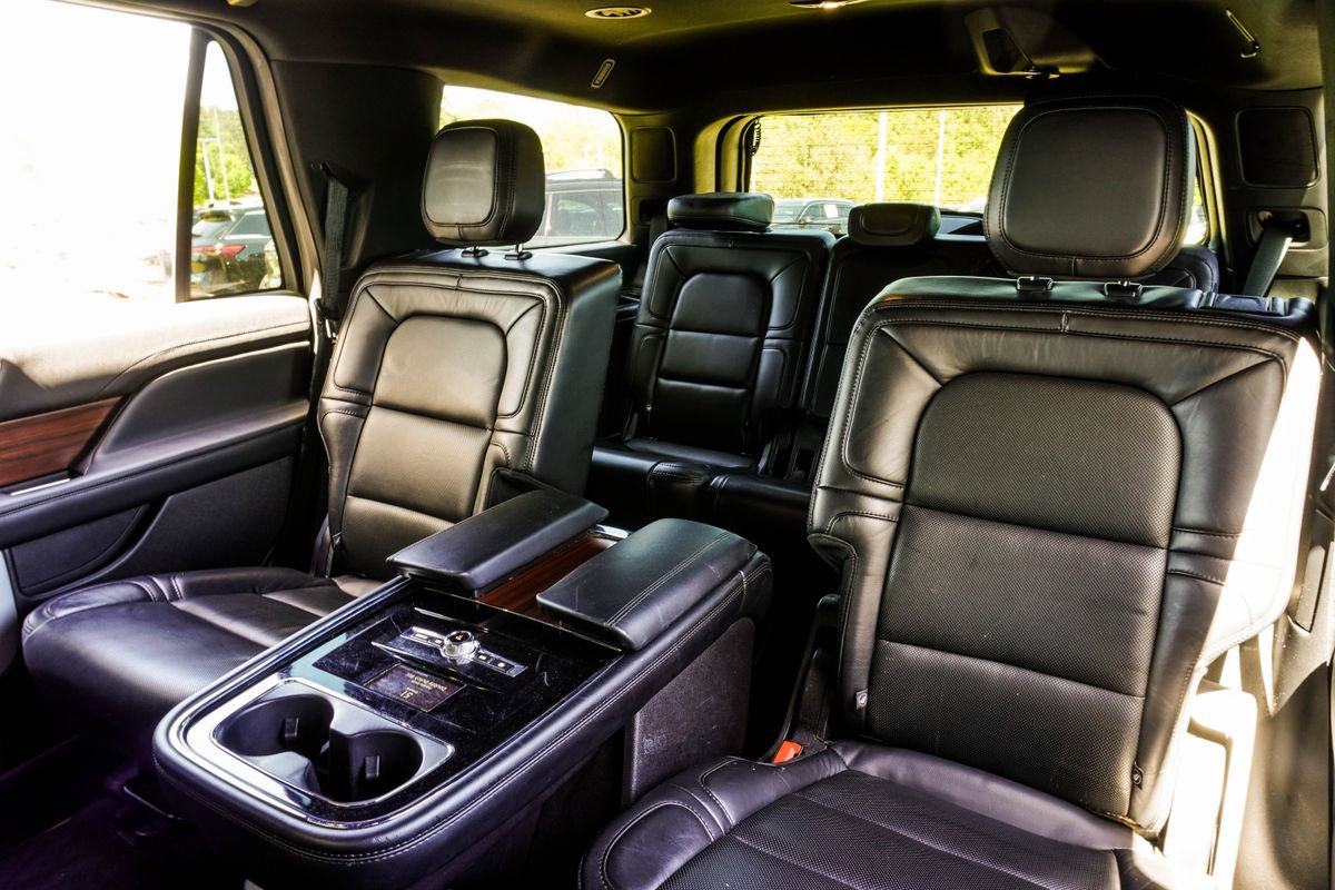Used 2021 Lincoln Navigator Reserve AWD/4WD image 36