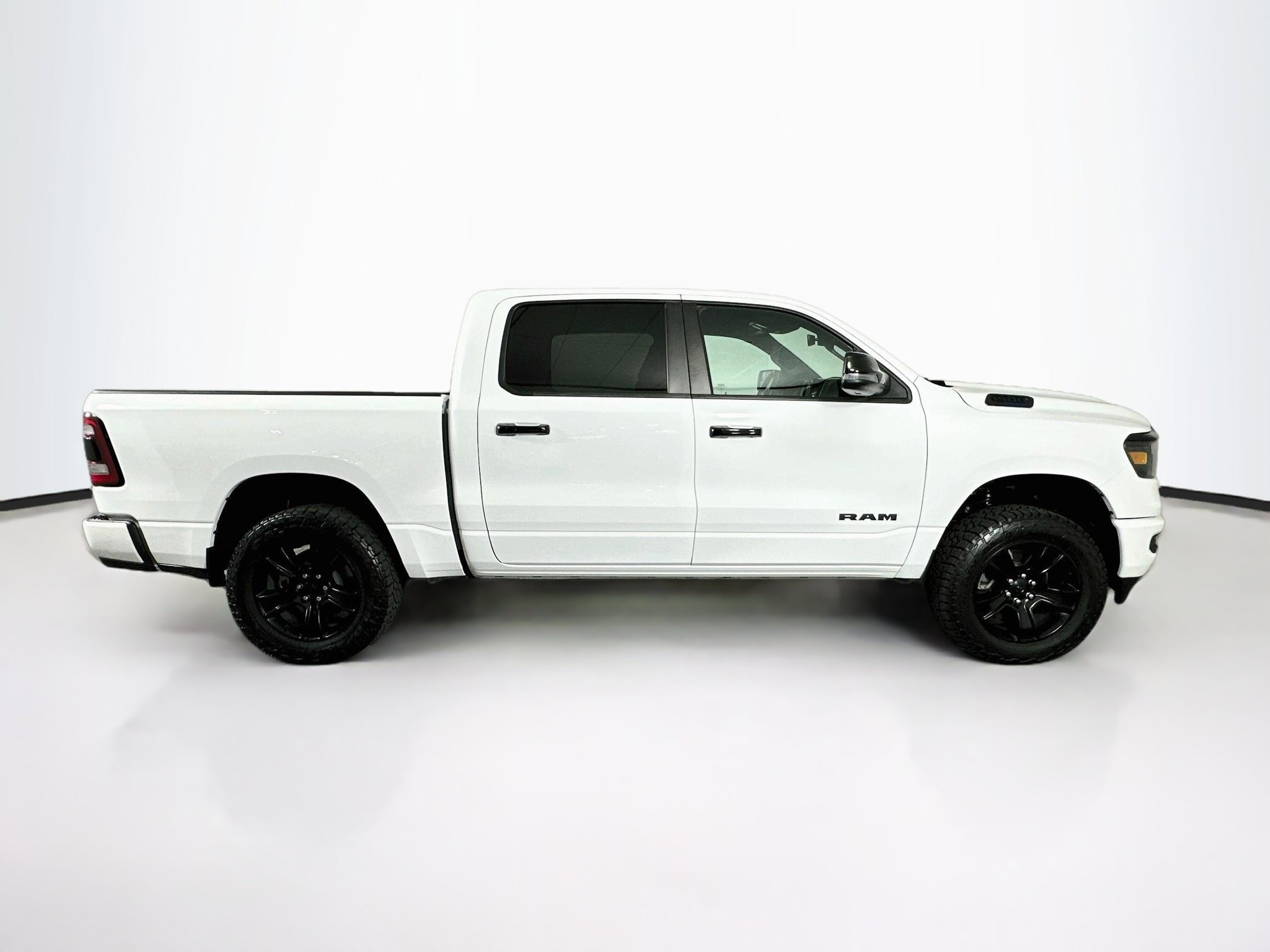 Used 2023 RAM 1500 Big Horn AWD/4WD image 10