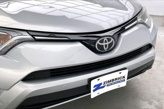 Used 2018 Toyota RAV4 XLE AWD/4WD image 31