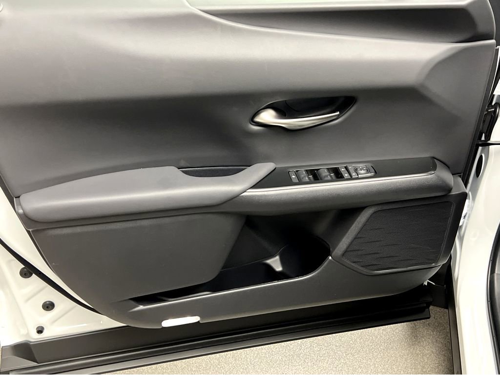 New 2026 Lexus UX 300h AWD image 38