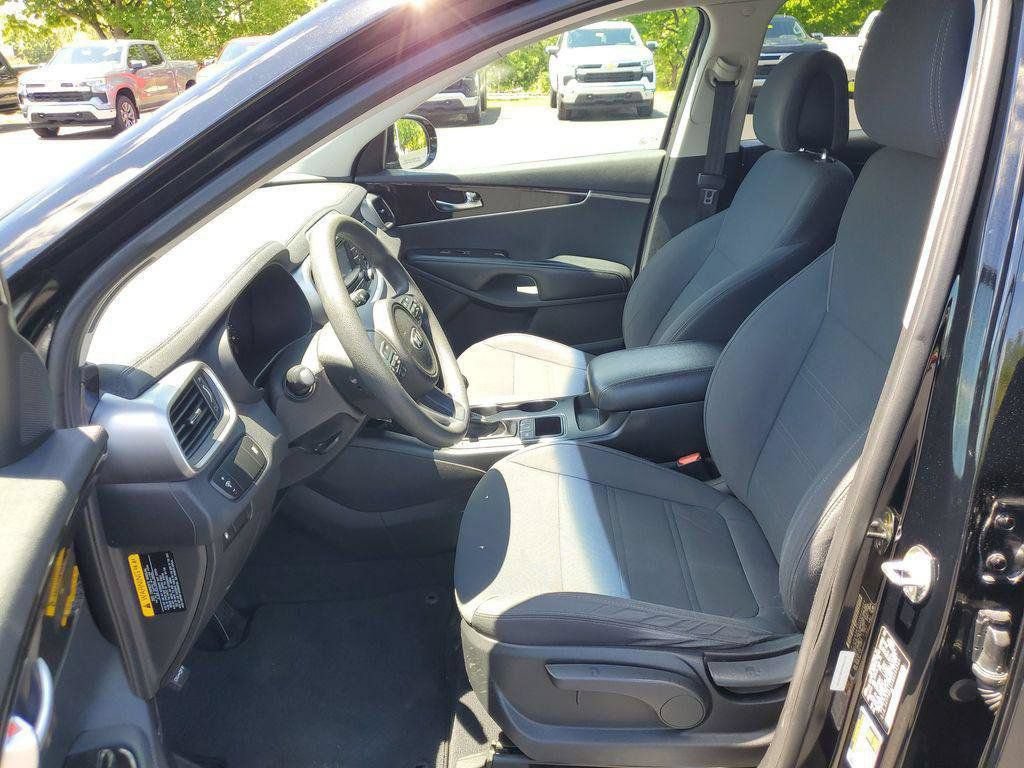 Used 2016 Kia Sorento AWD image 5