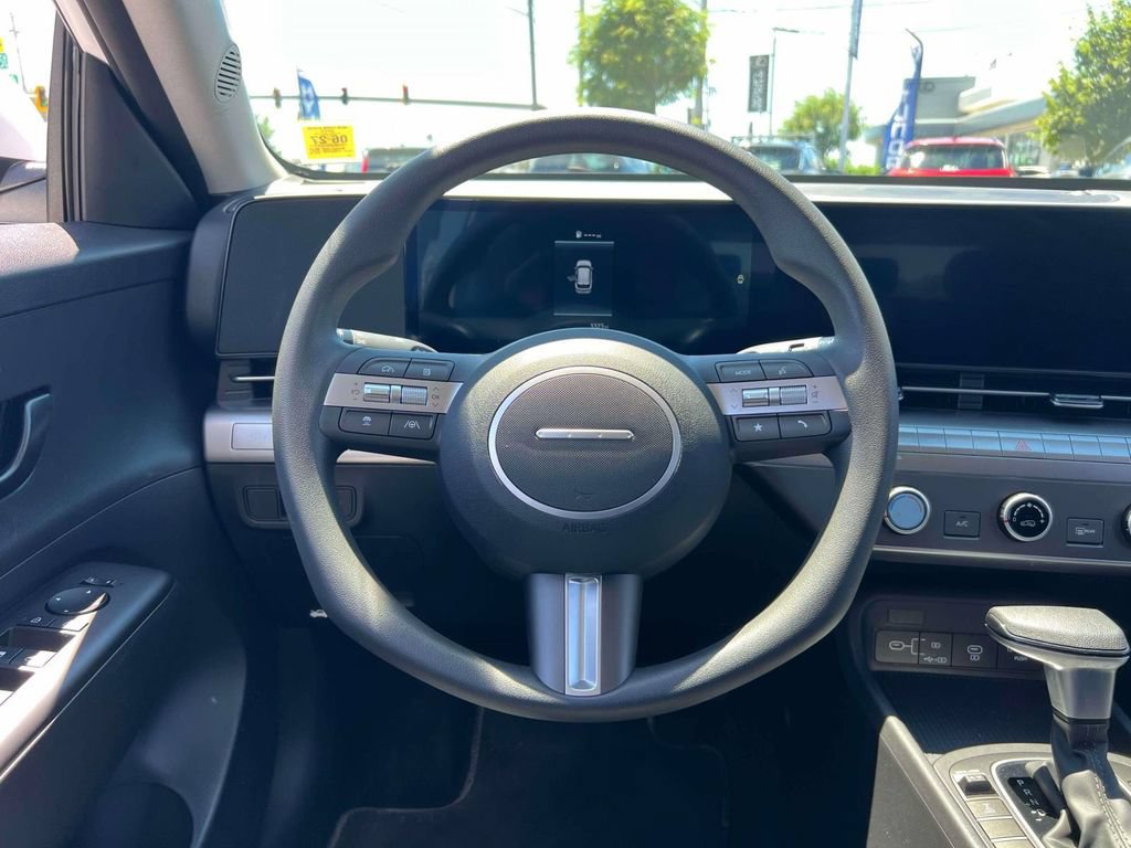 Used 2026 Hyundai Kona SE AWD/4WD image 14