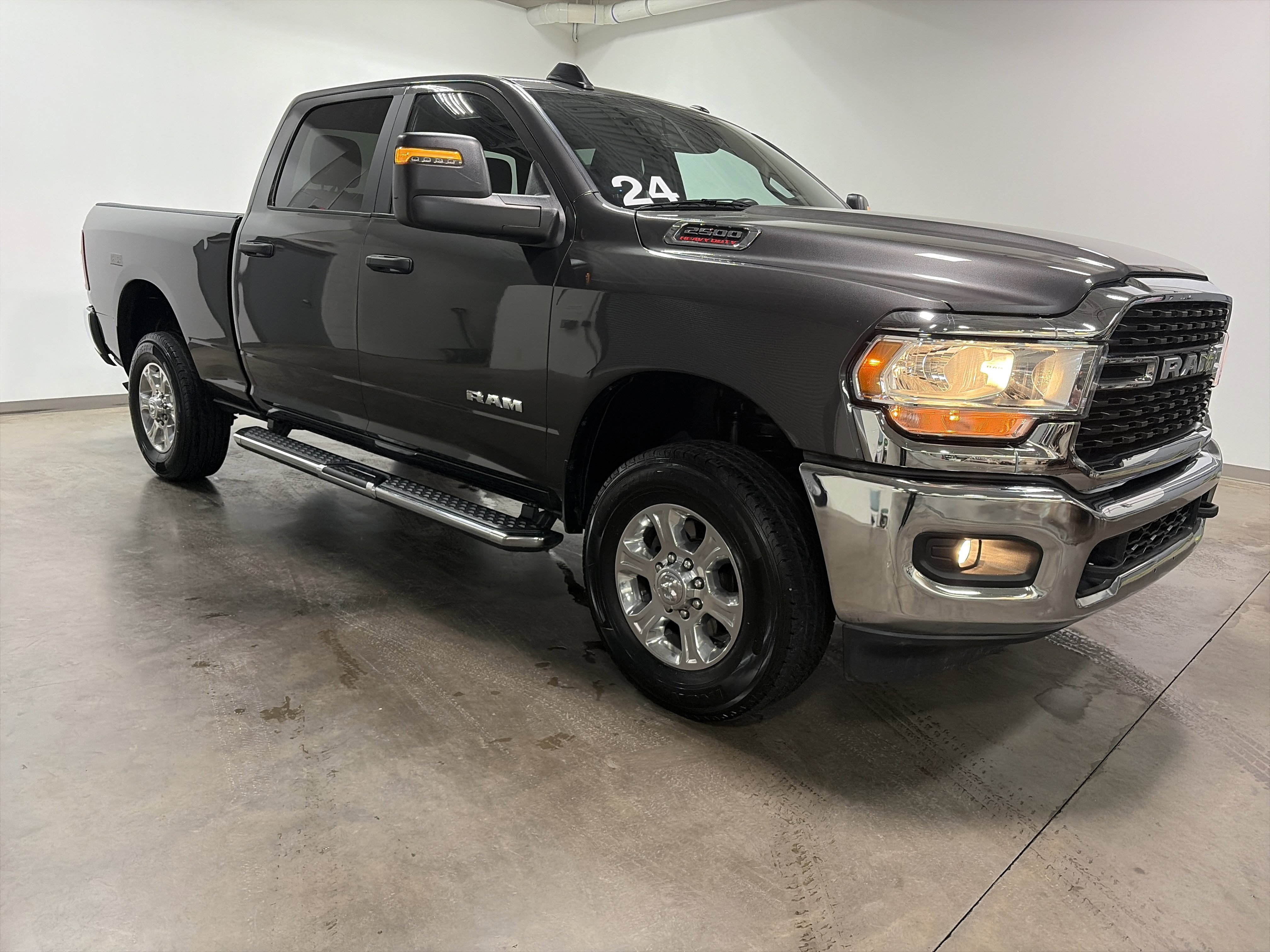 Used 2024 RAM 2500 Big Horn video 2