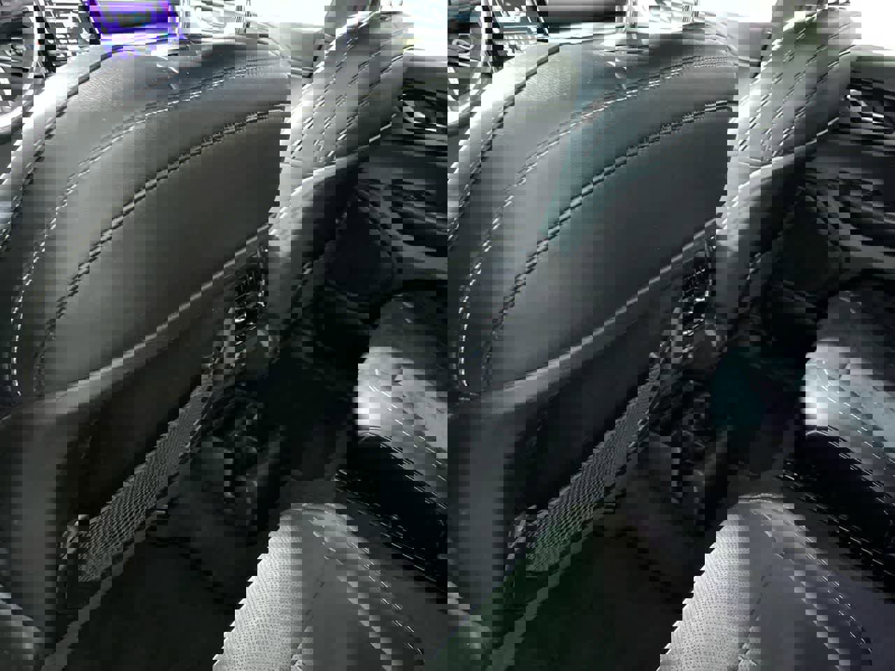 Used 2023 Jeep Grand Cherokee L Laredo image 30