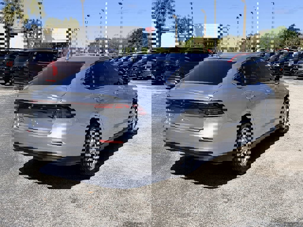 Used 2025 Honda Accord LX image 5