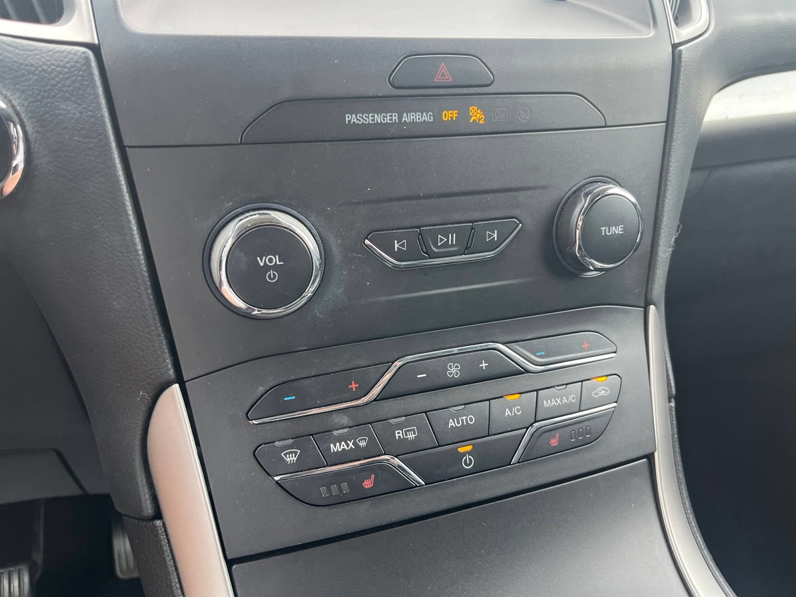 Used 2020 Ford Edge SEL w/ Convenience Package FWD image 27