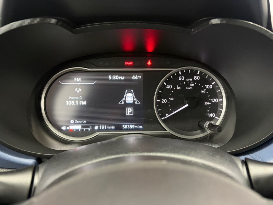 Used 2023 Nissan Versa SV FWD image 21