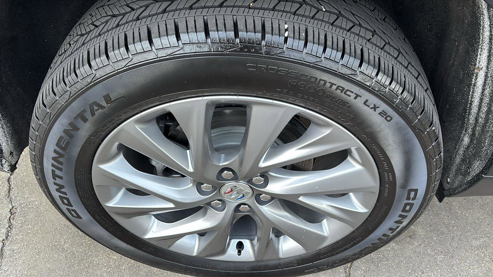 Certified 2025 Buick Enclave Preferred FWD image 10
