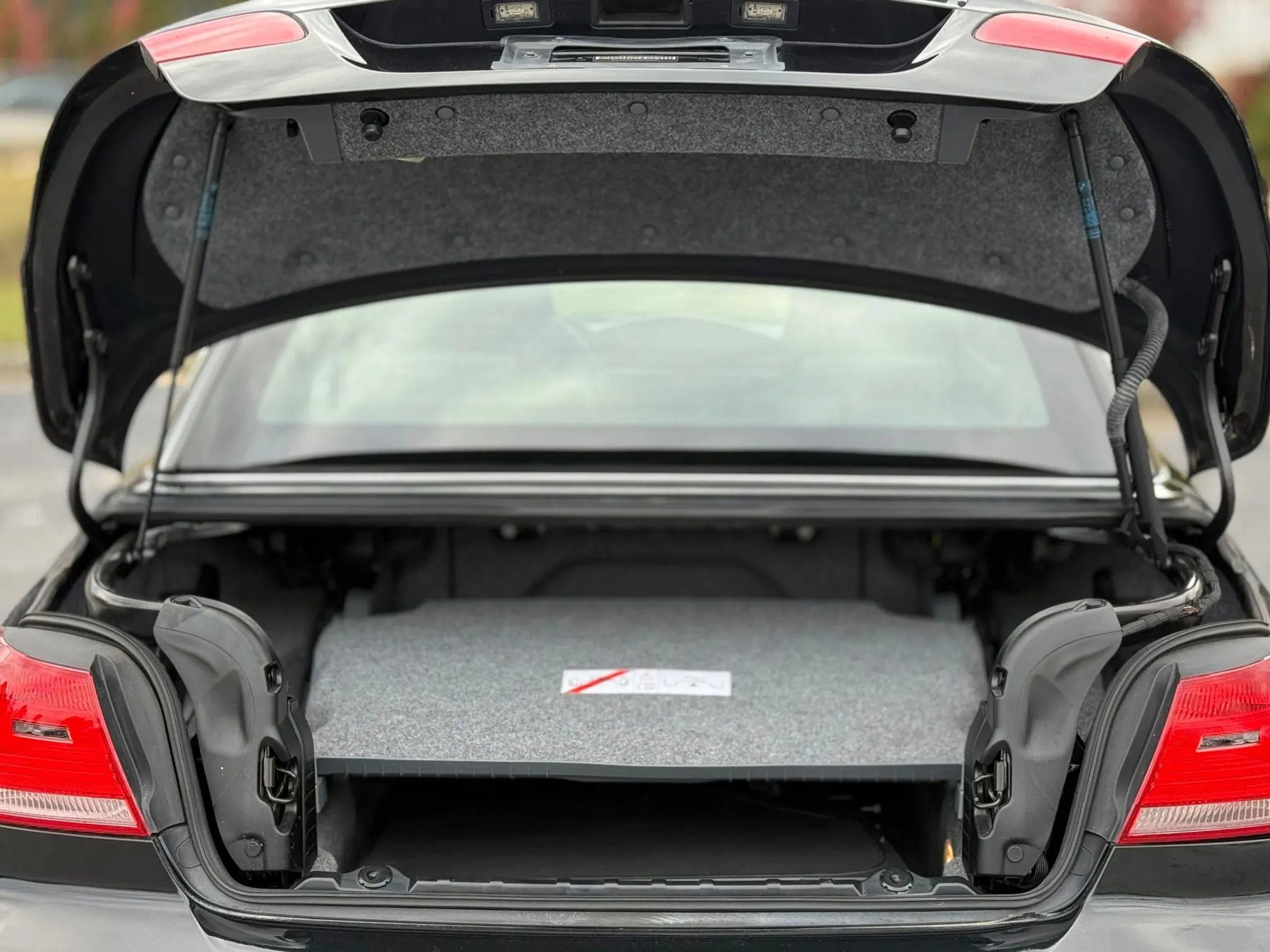 Used 2010 BMW 328i Convertible image 26