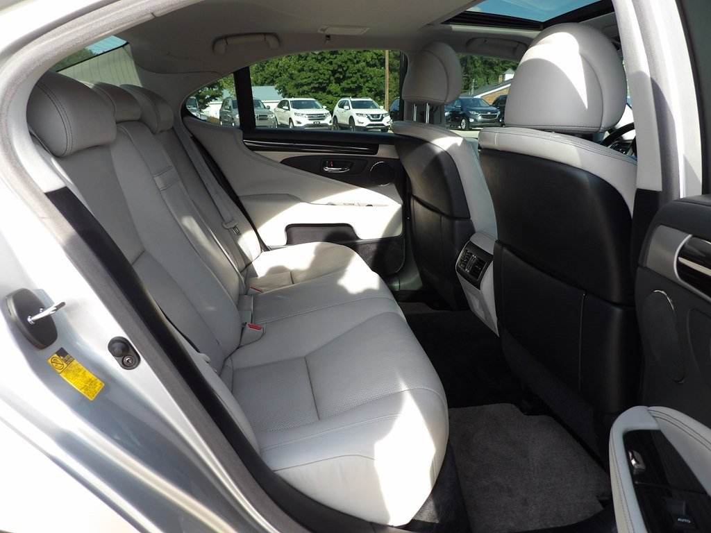 Used 2014 Lexus LS 460 Luxury w/ Comfort Package image 34