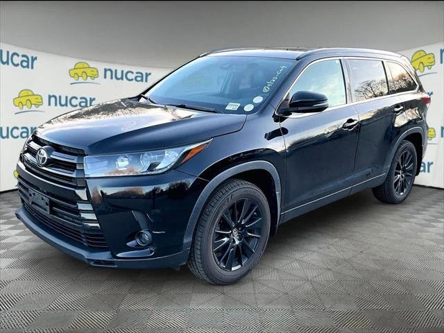 Certified 2019 Toyota Highlander SE AWD/4WD image 2