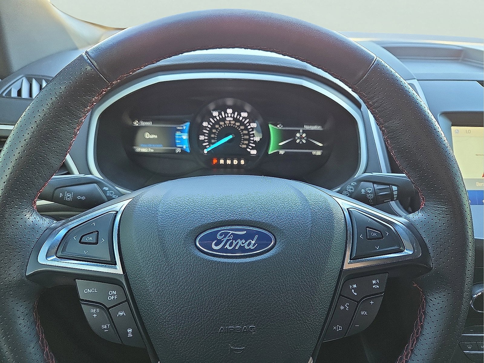 Used 2020 Ford Edge ST-Line w/ Cold Weather Package image 24