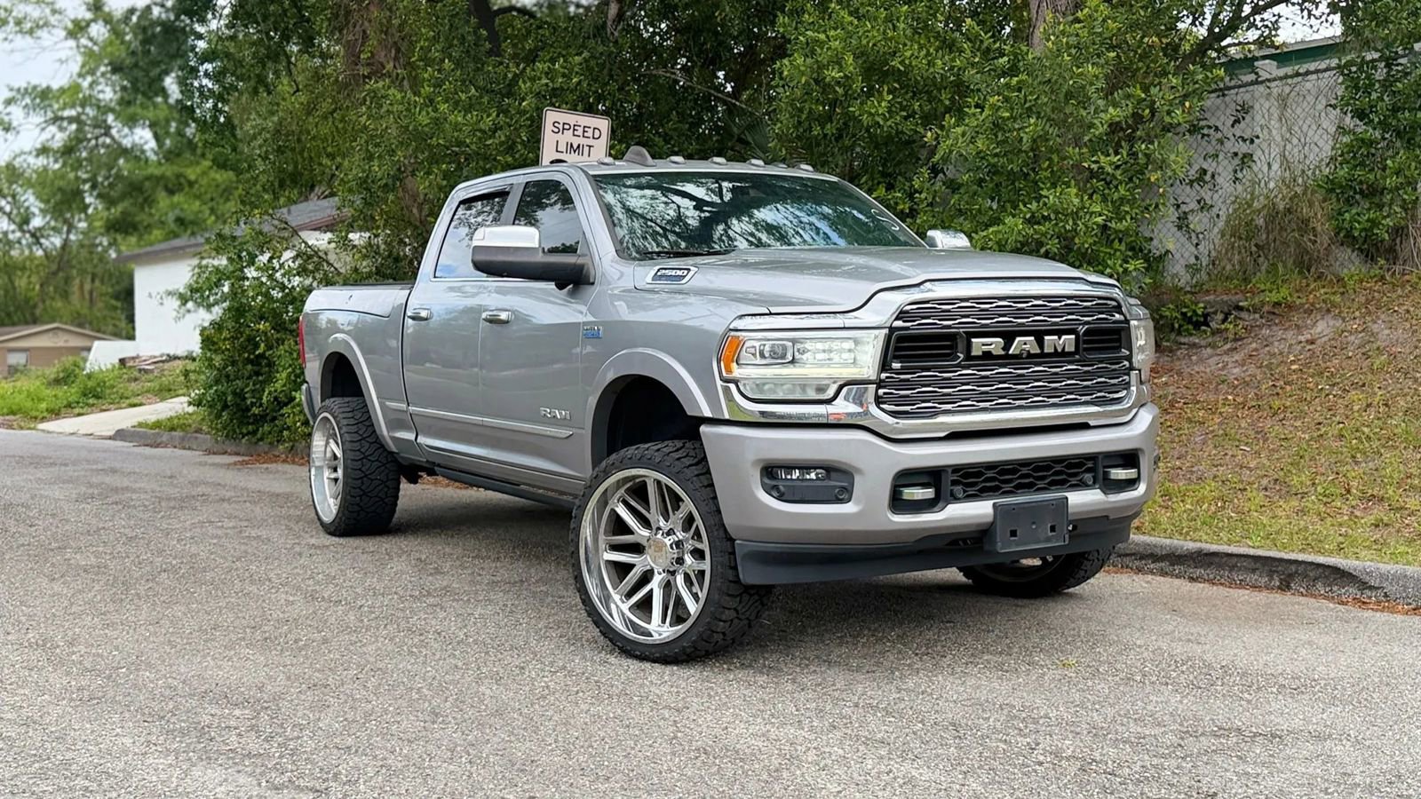 Used 2019 RAM 2500 Limited AWD/4WD image 9