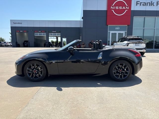 Used 2019 Nissan 370Z Touring RWD image 1