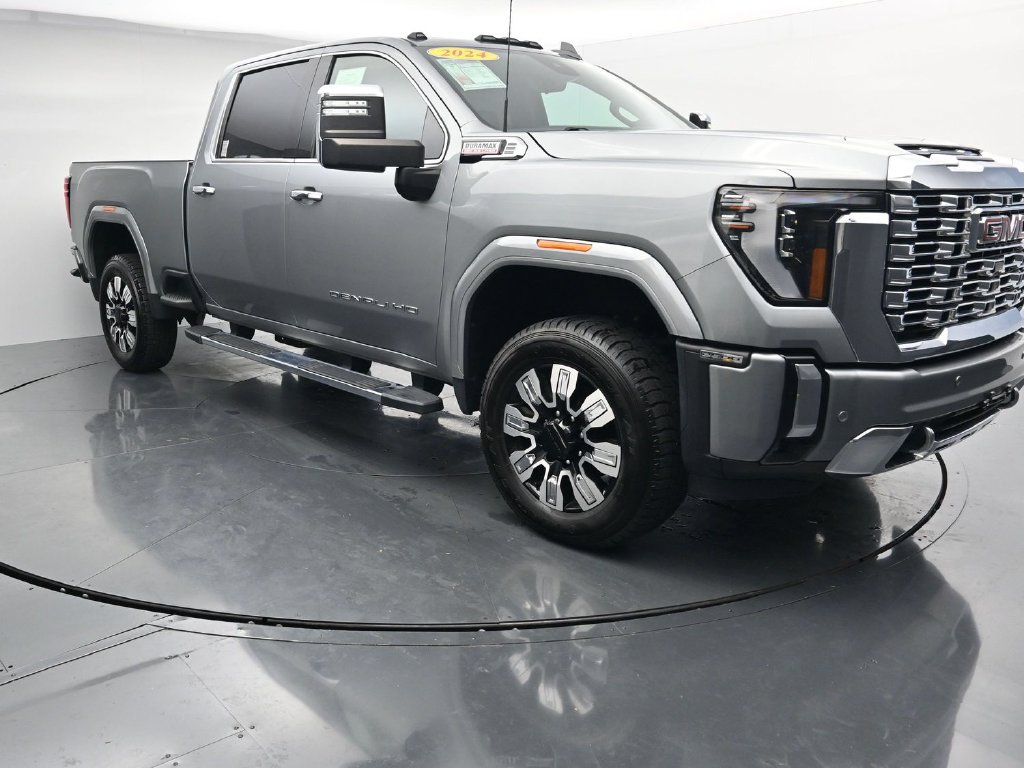 Used 2024 GMC Sierra 2500 Denali w/ Denali Reserve Package AWD/4WD image 2