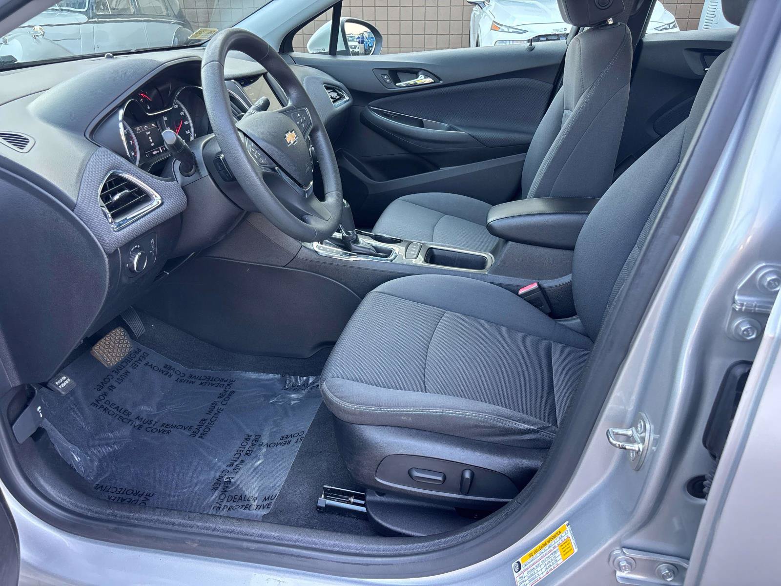 Used 2019 Chevrolet Cruze LT w/ Convenience Package FWD image 8