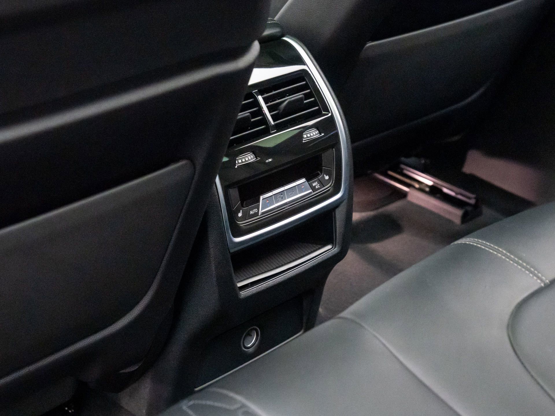 Certified 2023 BMW X5 M50i w/ Climate Comfort Package image 20