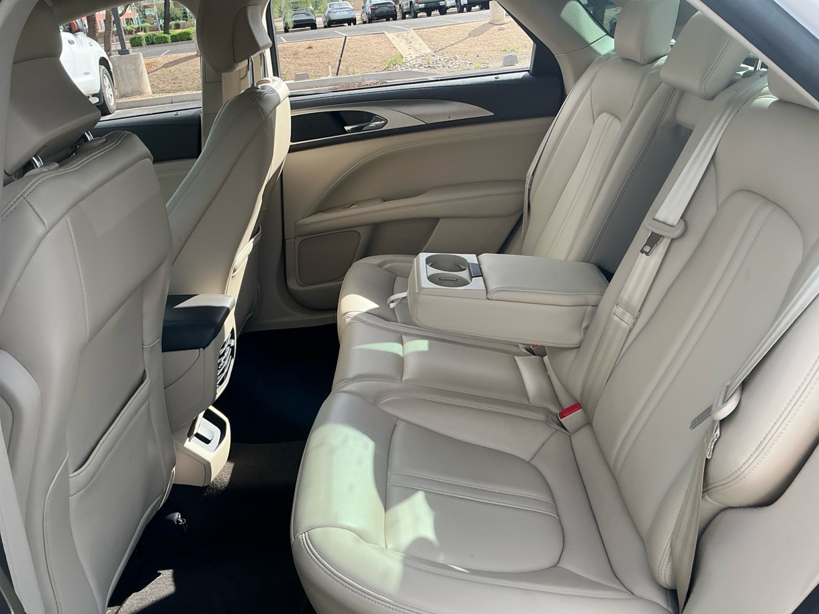 Used 2019 Lincoln MKZ Premiere FWD image 17