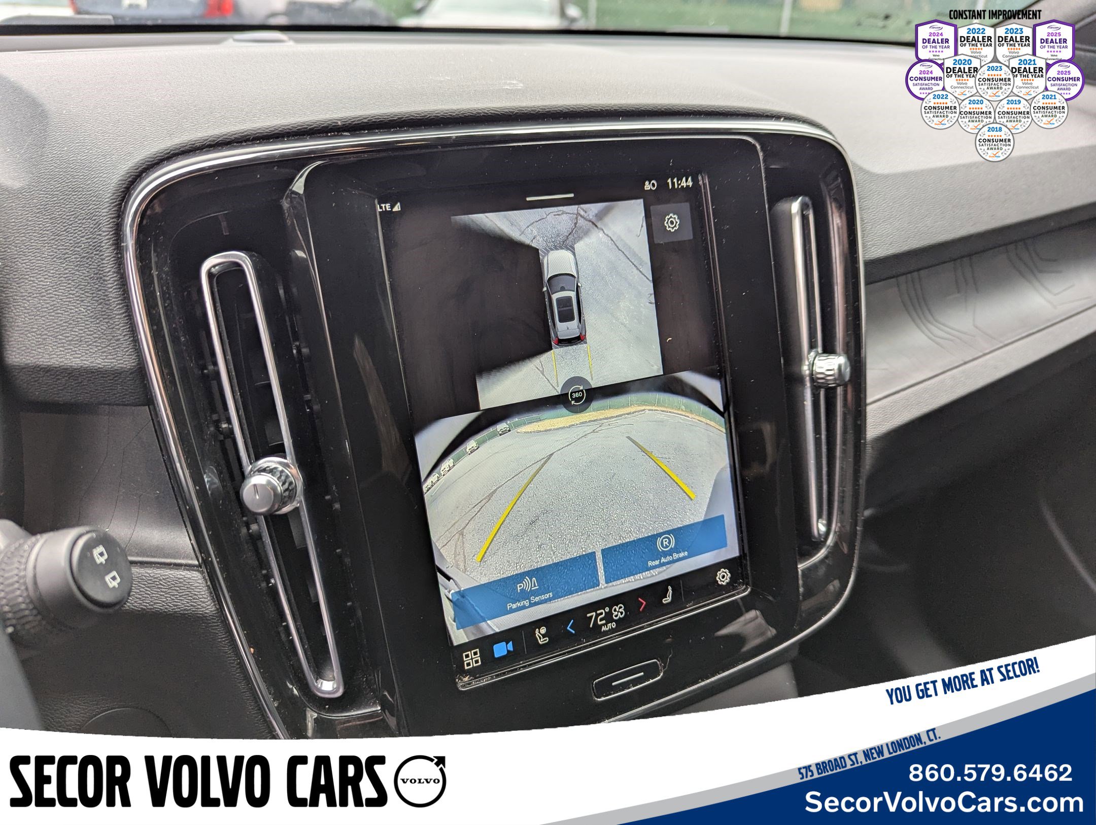 Certified 2024 Volvo XC40 Recharge Plus w/ Protection Package Premier image 15