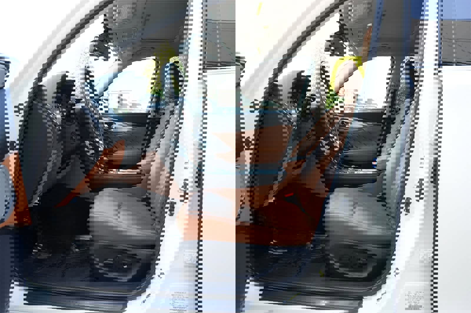Used 2024 INFINITI Q50 Luxe w/ Cargo Package image 17