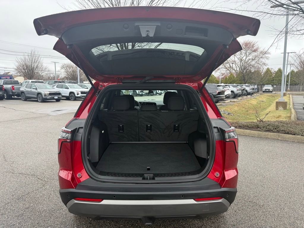 Used 2025 Chevrolet Equinox LT AWD/4WD image 10