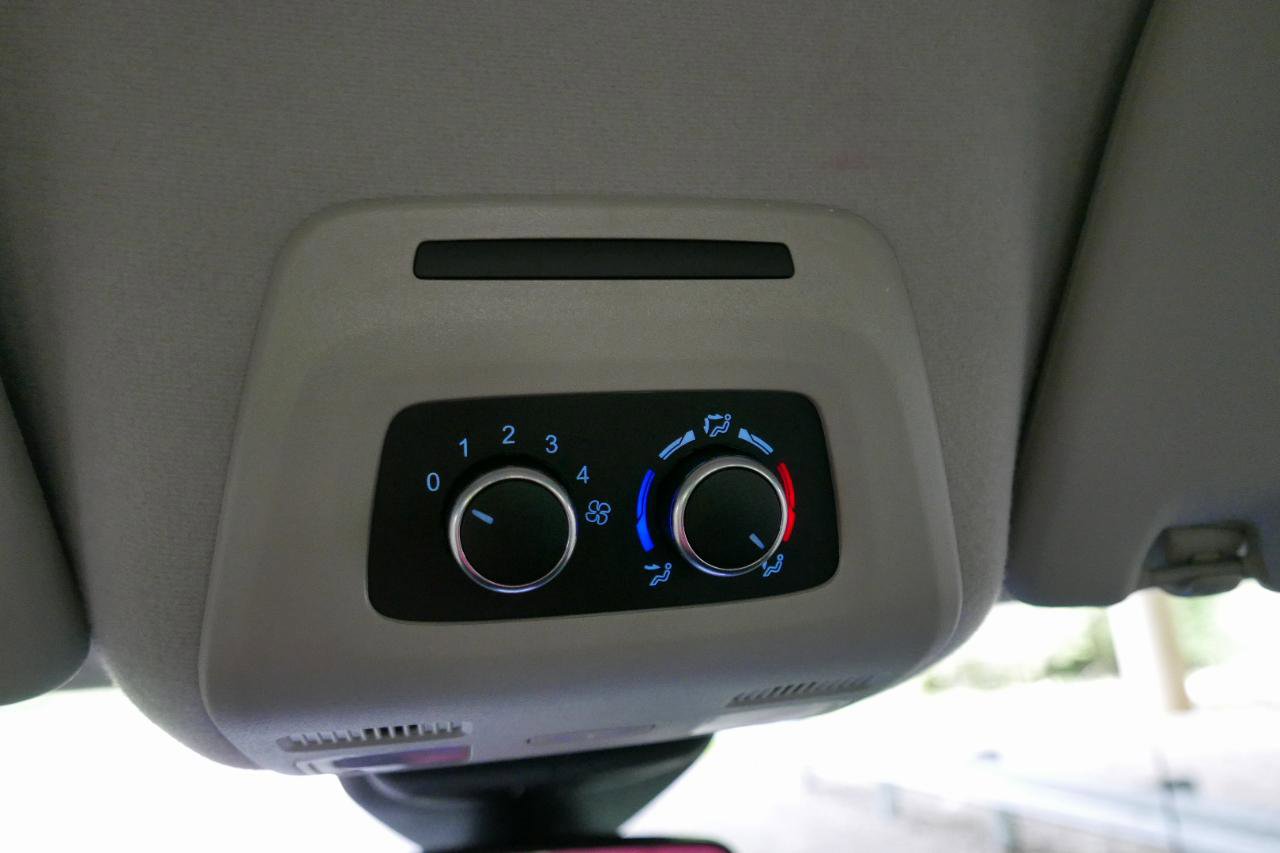 Used 2023 Ford Transit 350 XLT RWD image 20