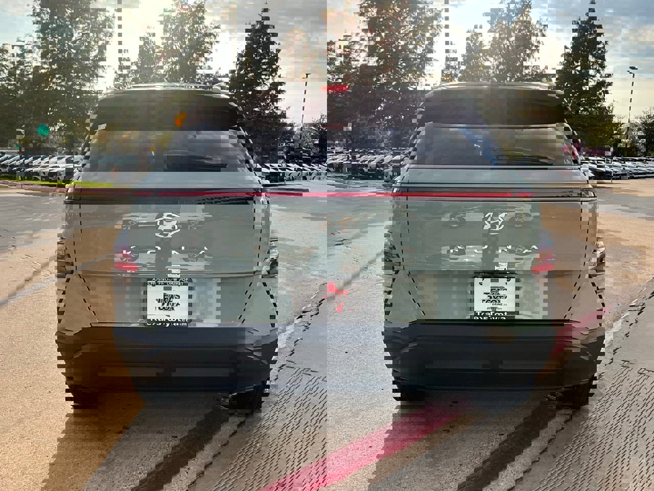 Used 2025 Hyundai Kona SEL image 7