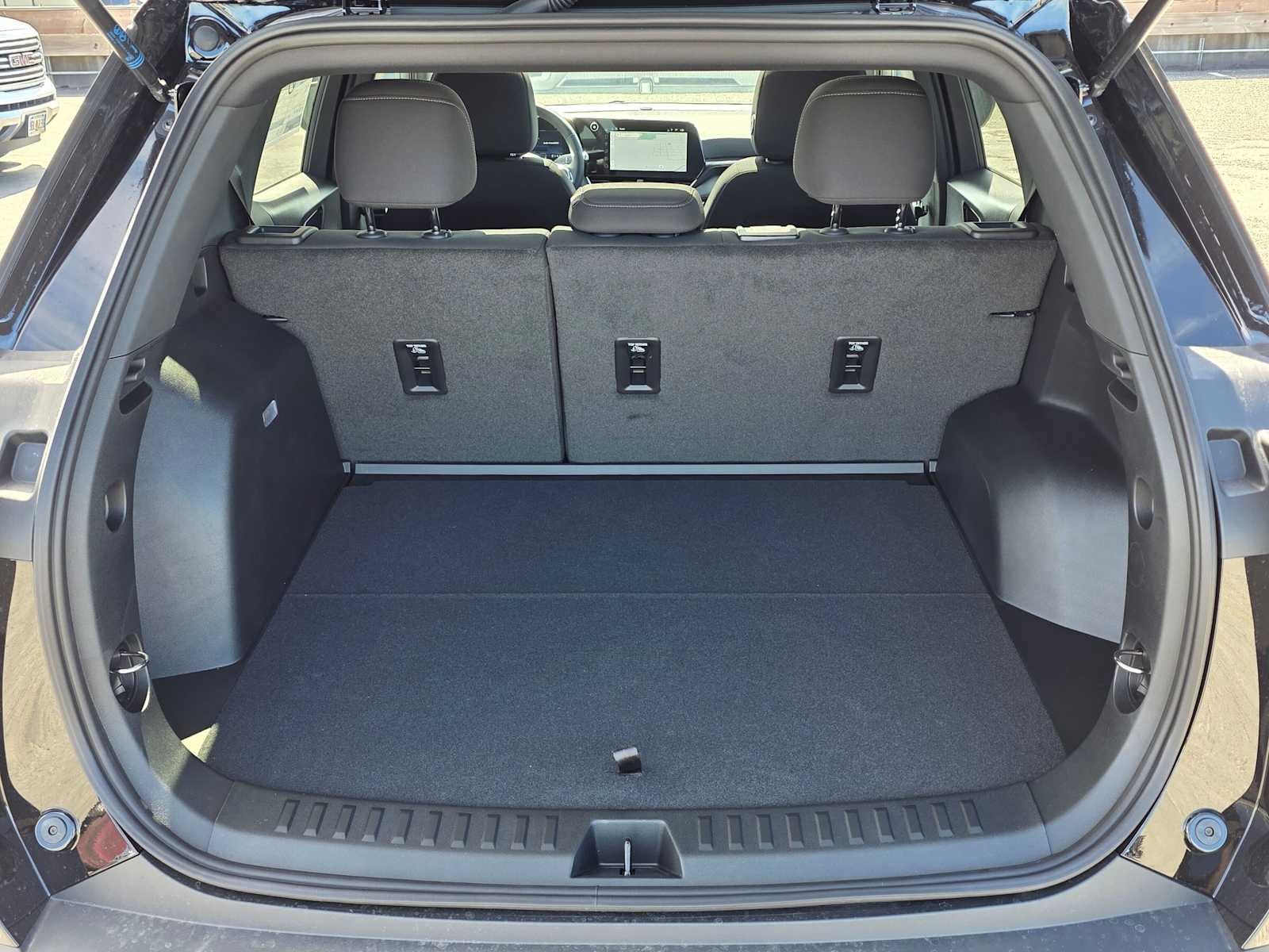 New 2026 Chevrolet Equinox LT w/ Safety and Technology Package AWD/4WD image 13