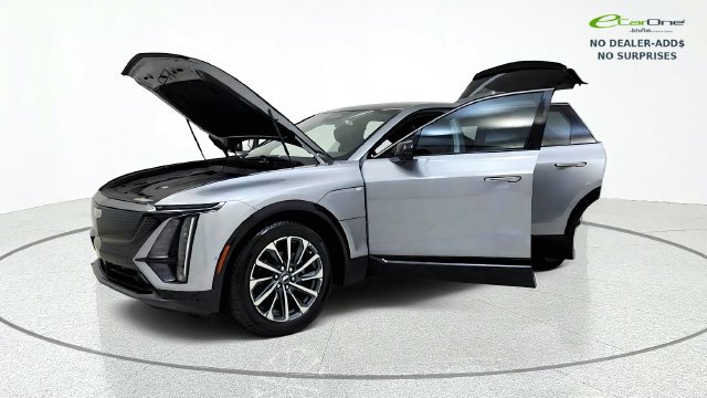 Used 2024 Cadillac Lyriq Sport RWD image 14