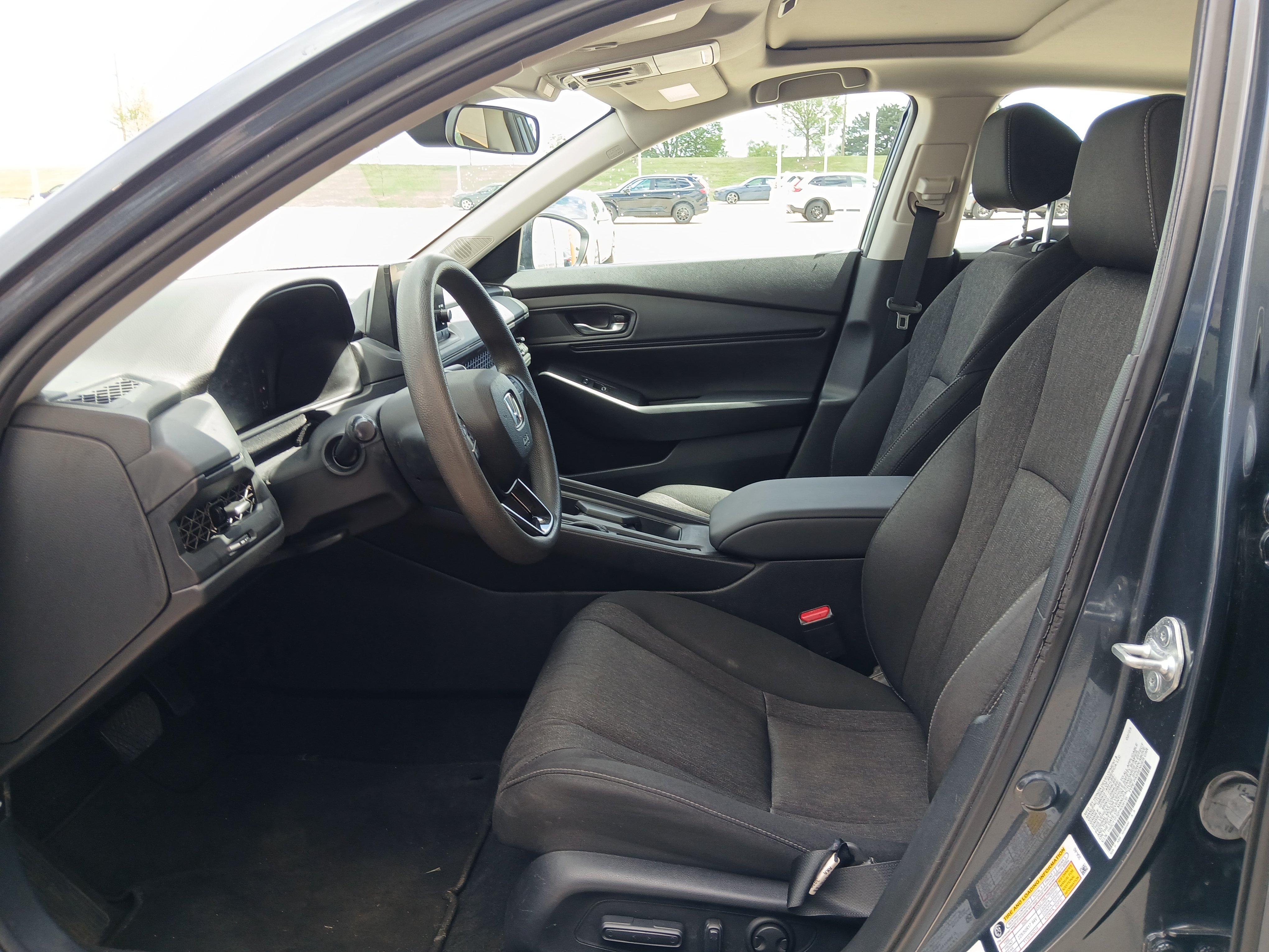 Used 2023 Honda Accord EX image 8