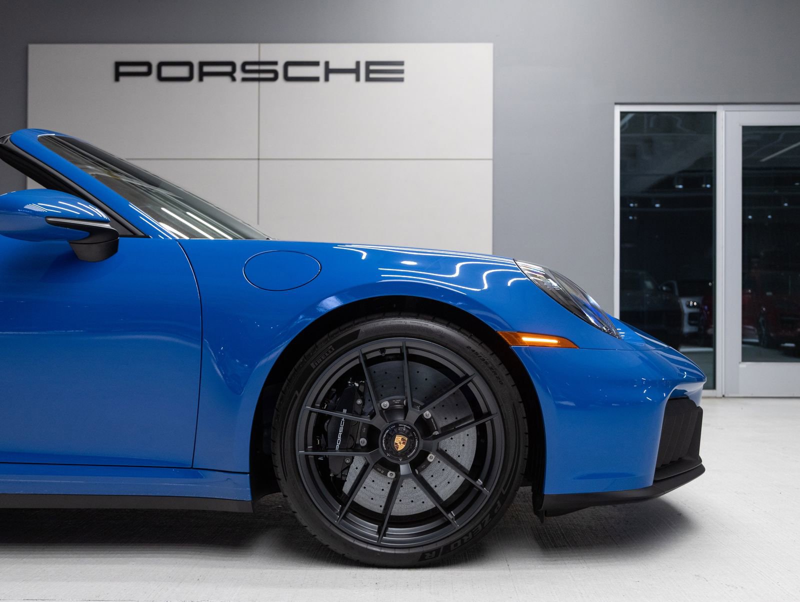 Certified 2025 Porsche 911 Targa 4 GTS AWD/4WD image 13