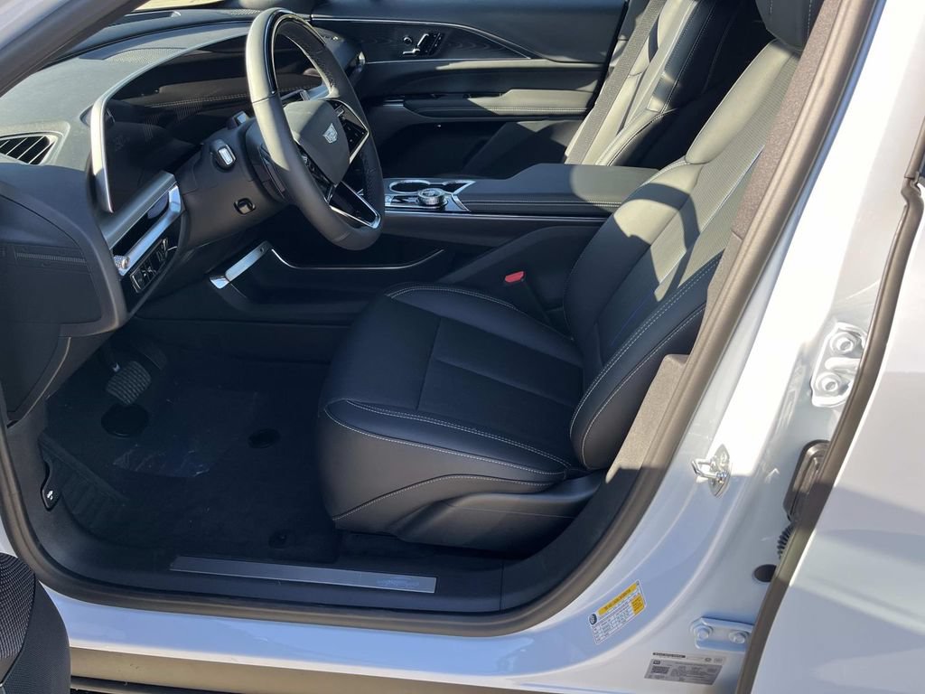 New 2026 Cadillac Lyriq Luxury RWD image 18