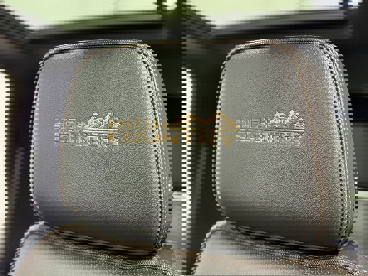 Used 2024 Chevrolet Tahoe High Country image 17