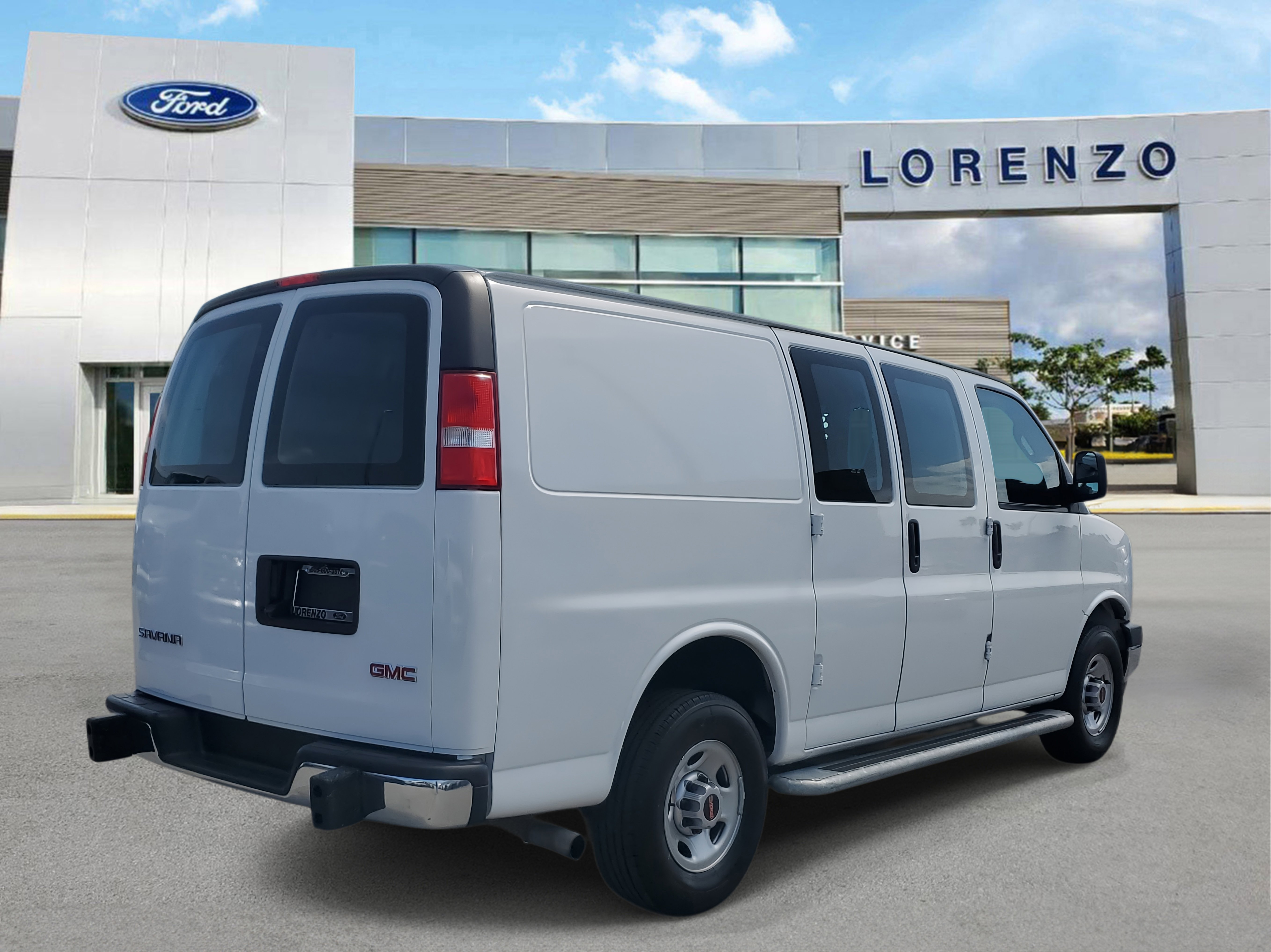 Used 2023 GMC Savana 2500 w/ Driver Convenience Package image 5