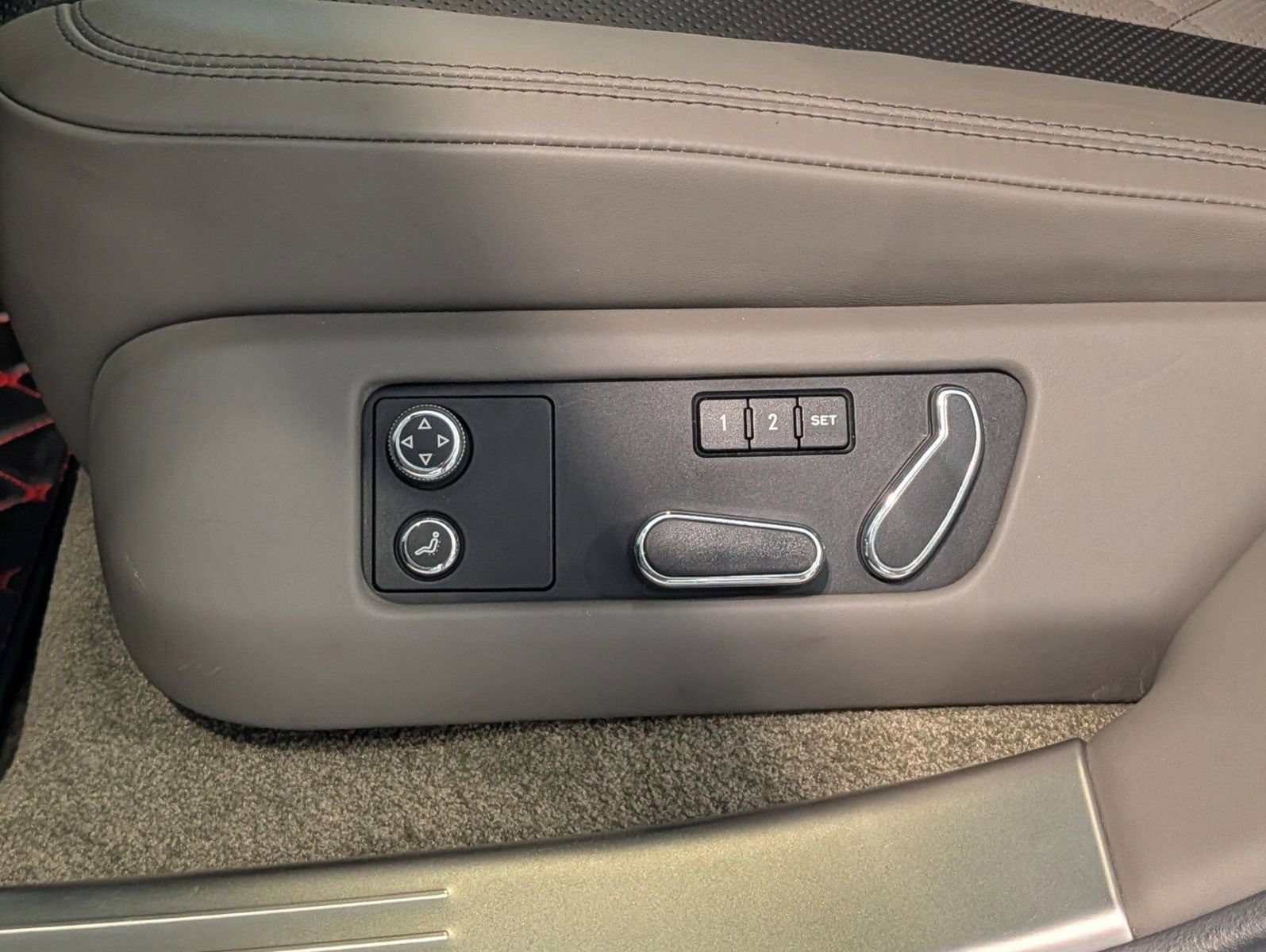 Used 2017 Bentley Flying Spur S W12 AWD/4WD image 26