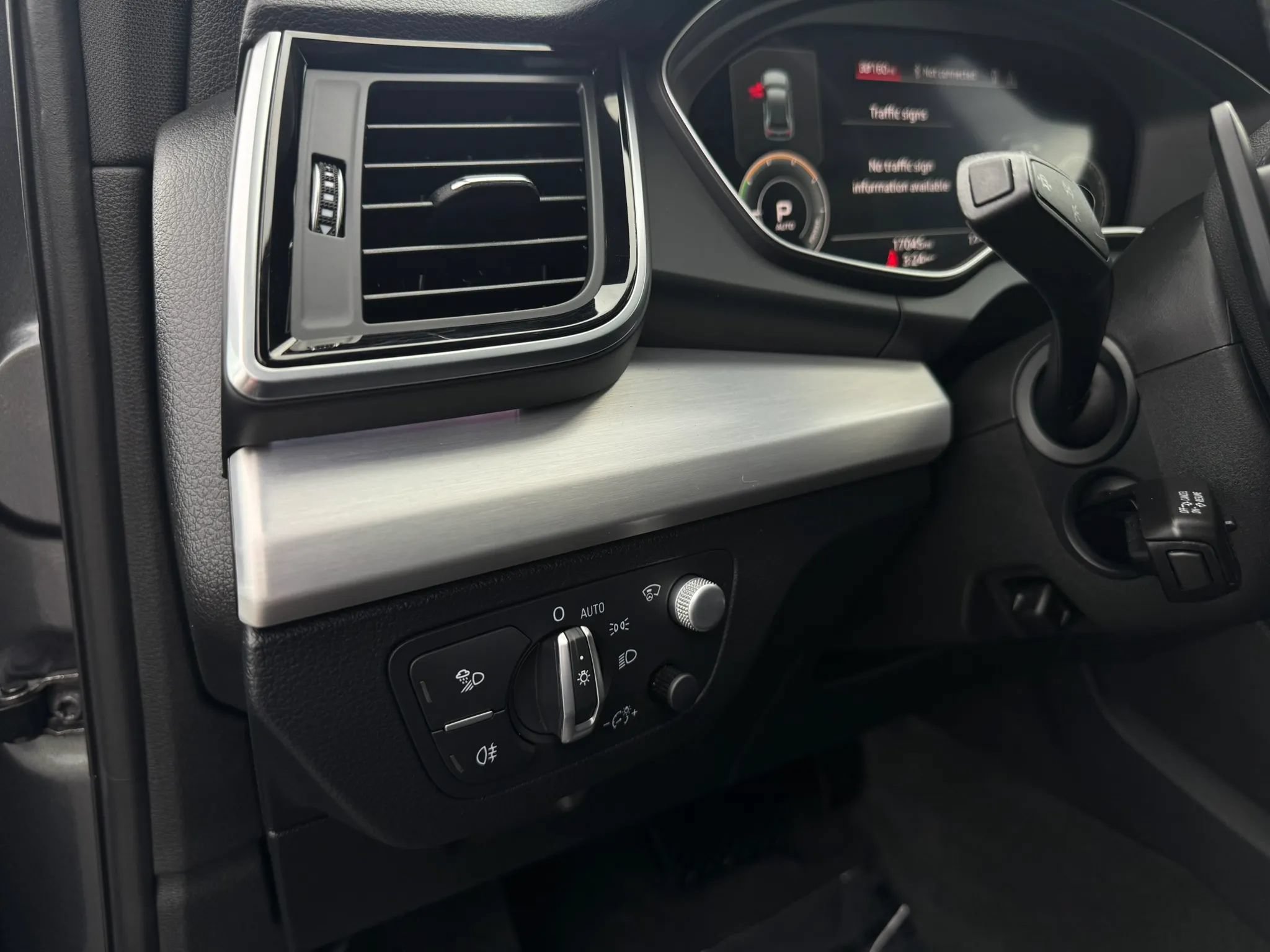 Used 2023 Audi Q5 e Prestige w/ Prestige Package AWD/4WD image 41