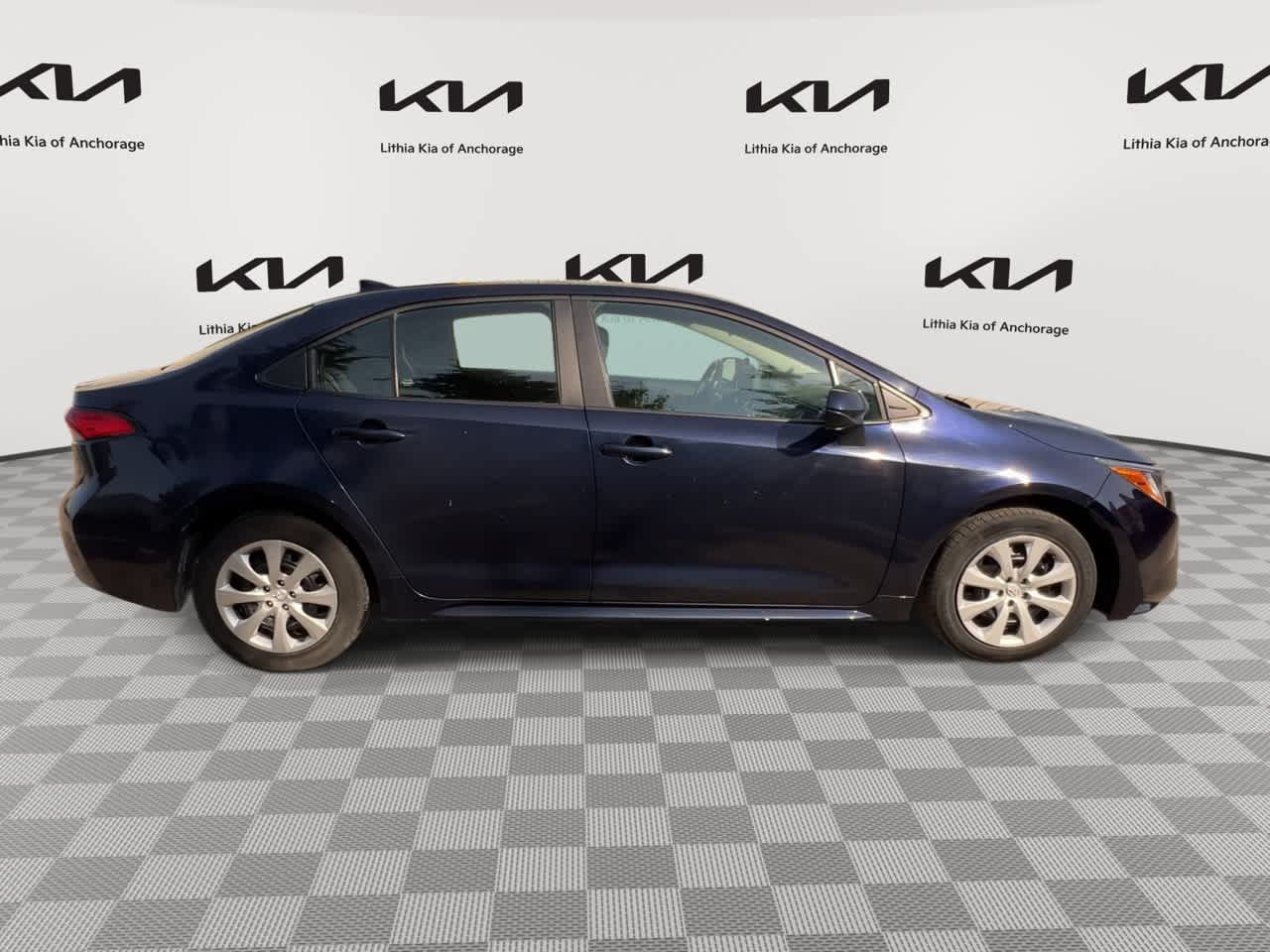 Used 2024 Toyota Corolla LE FWD image 9