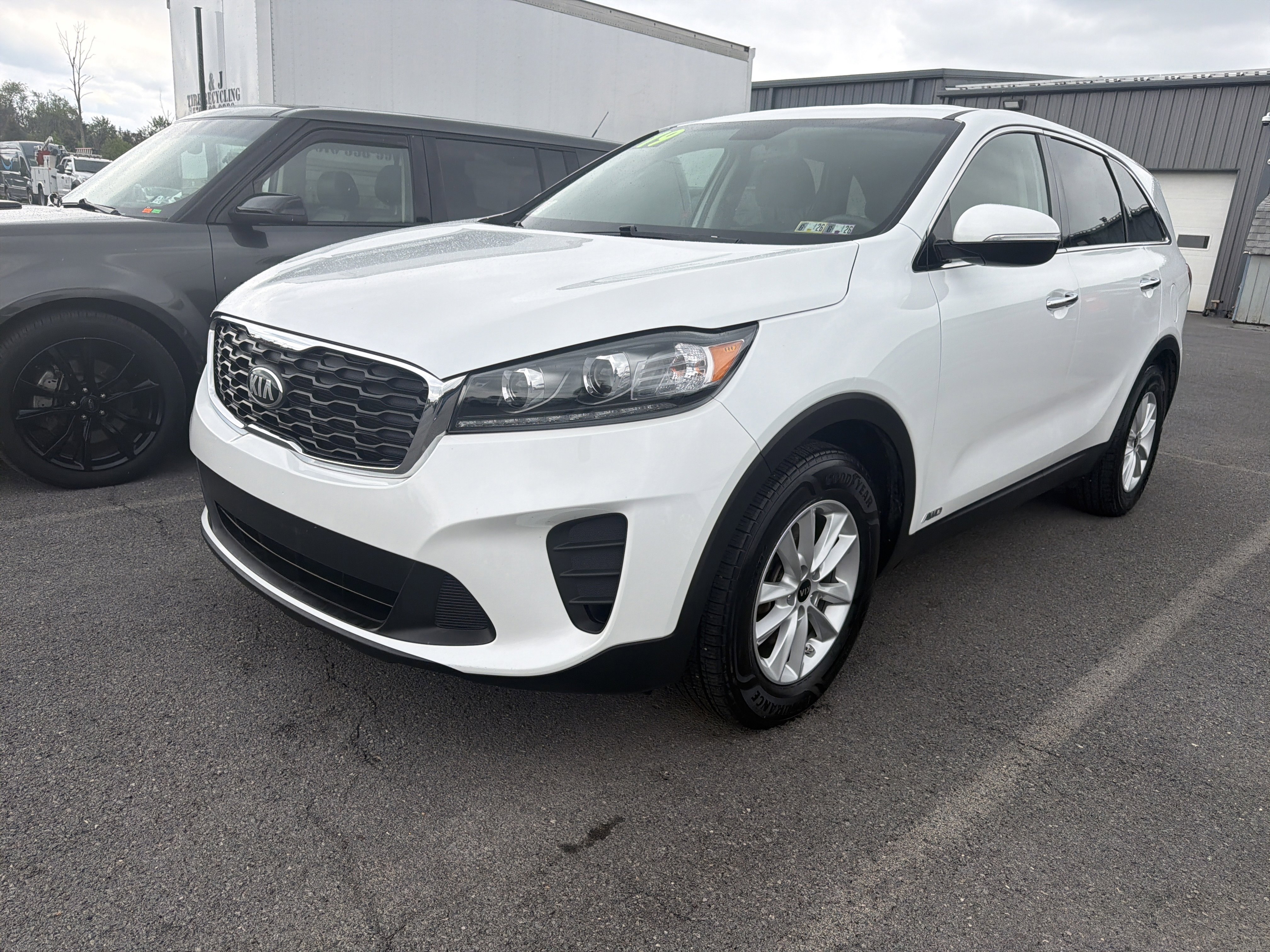 Used 2019 Kia Sorento AWD V6 image 1