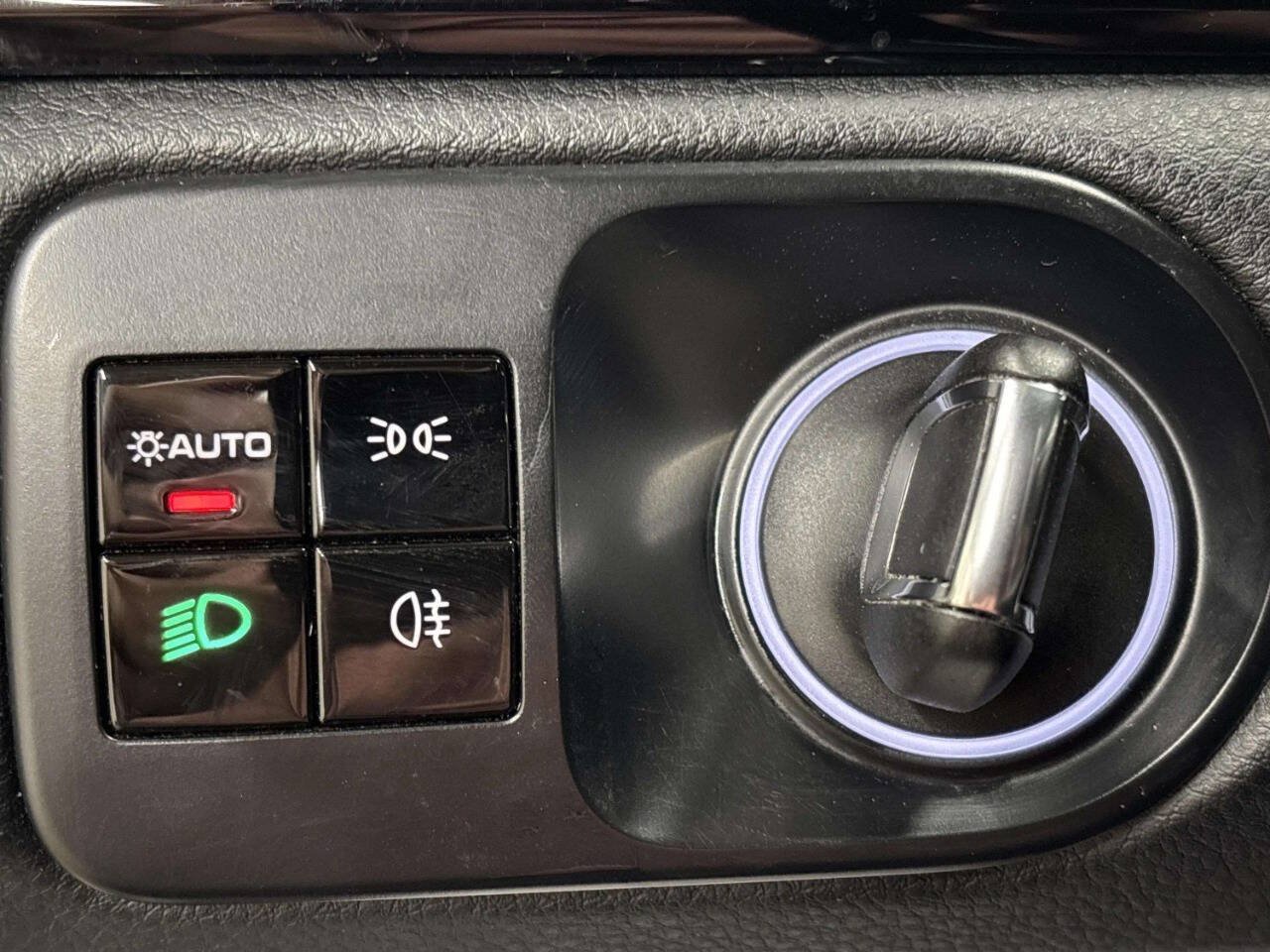 Used 2019 Porsche Cayenne S AWD/4WD image 32
