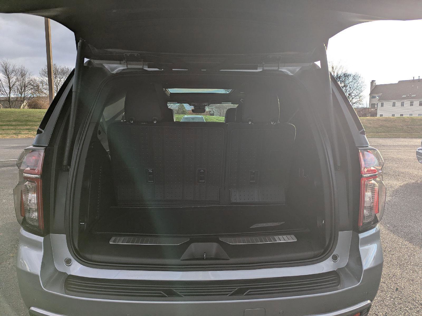 Used 2024 Chevrolet Tahoe High Country image 15