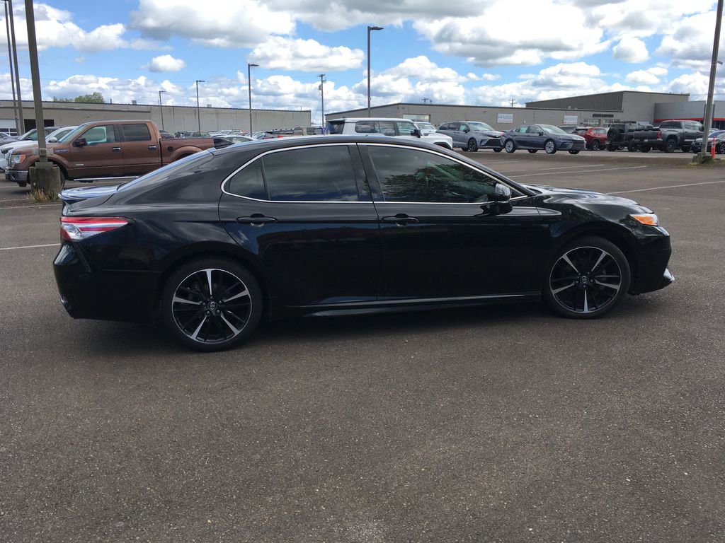 Used 2020 Toyota Camry XSE FWD image 7