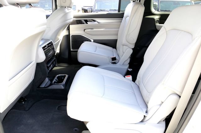 New 2026 Jeep Grand Wagoneer 2WD w/ Premium Group I image 17