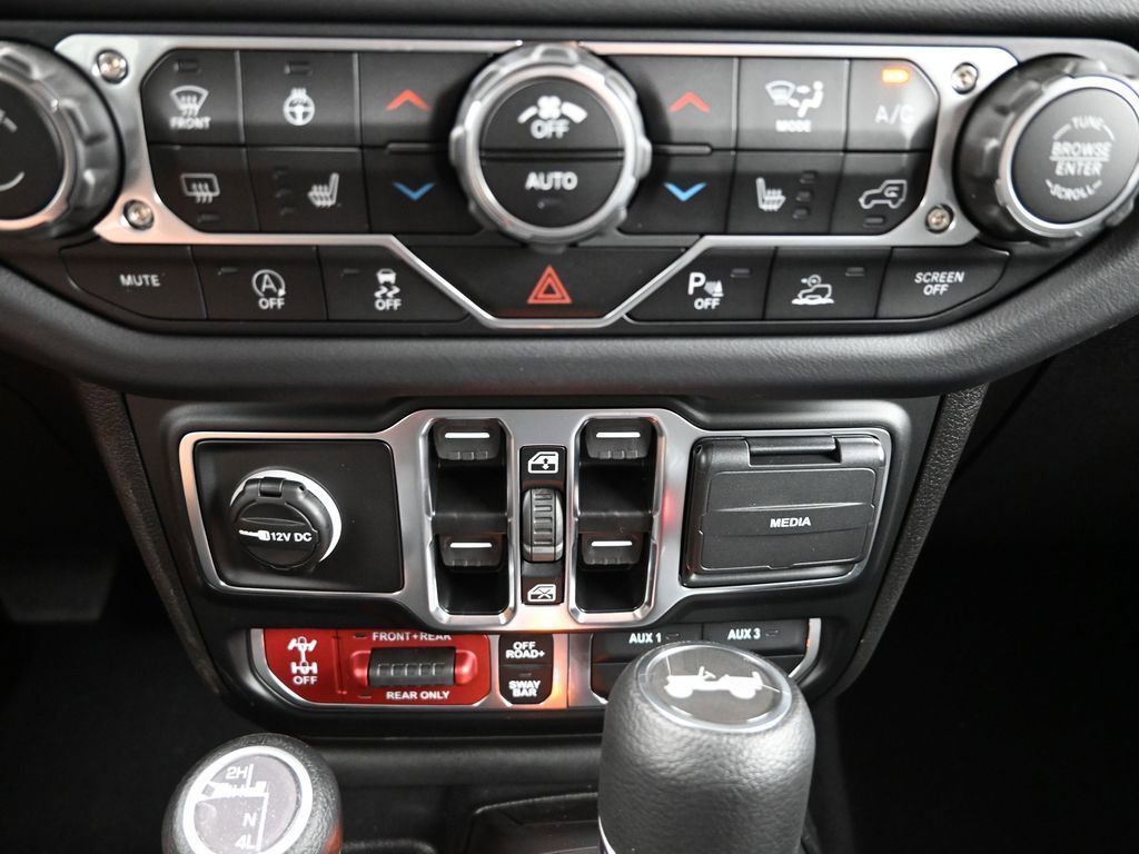 New 2025 Jeep Wrangler Unlimited Rubicon w/ Safety Group image 22