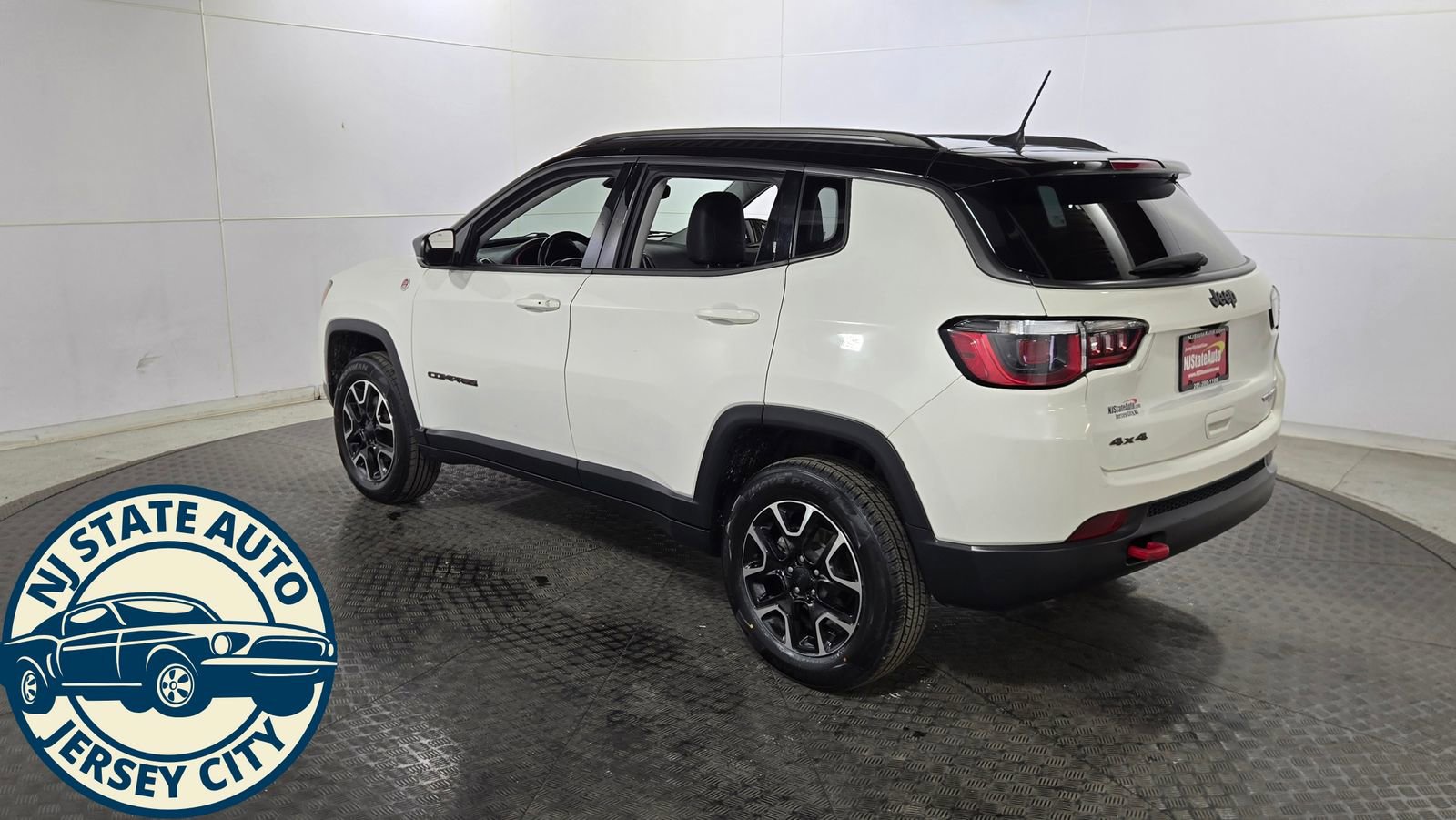 Used 2020 Jeep Compass Trailhawk AWD/4WD image 5