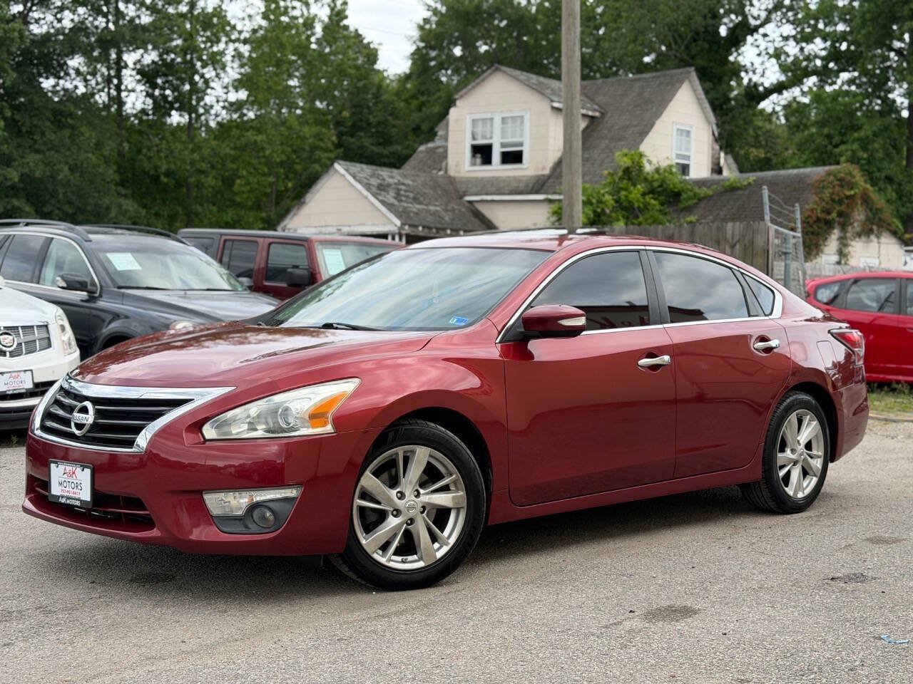 Used 2014 Nissan Altima 2.5 SL w/ Technology Package FWD image 2