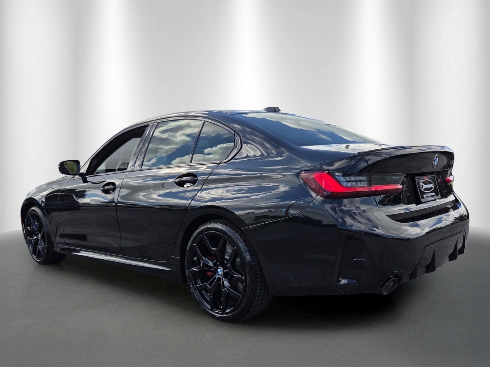New 2026 BMW 330i Sedan w/ M Sport Package RWD image 5