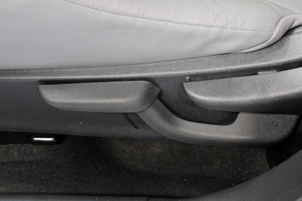 Certified 2023 Nissan Kicks SR w/ SR Premium Package FWD image 22